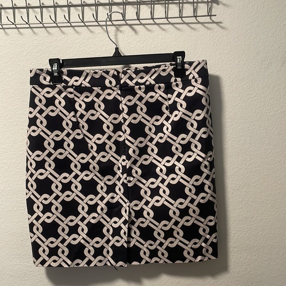 Banana Republic Navy Skirt! - Picture 2 of 4